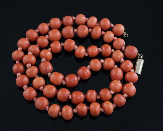 A single strand coral bead necklace, 20 in.